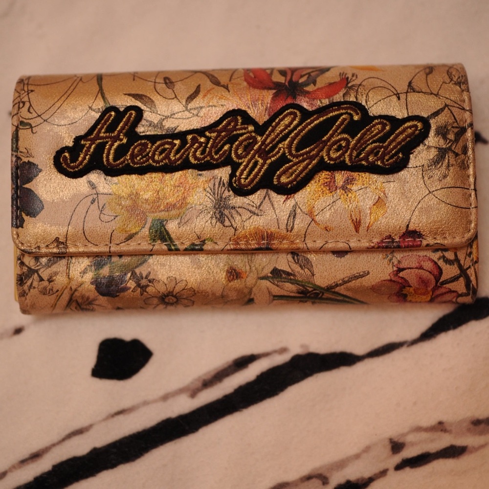 Free People Heart of Gold wallet